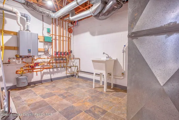 $1,285,000 | 96 Ely Street, Coxsackie, NY 12051