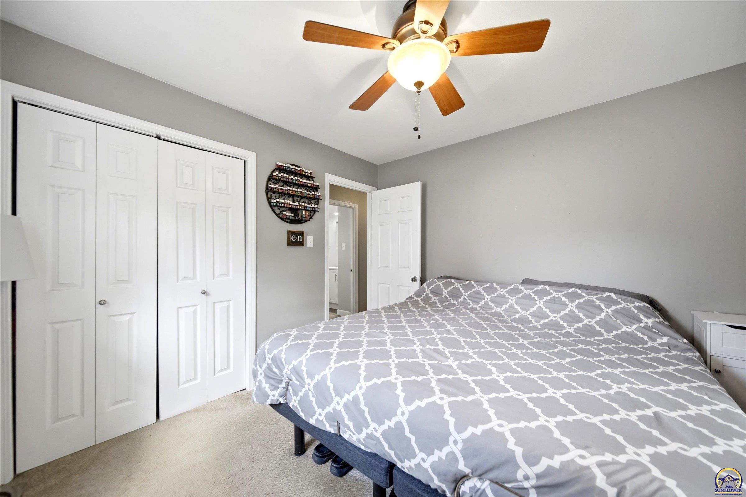 2543 Southwest Kent Street Topeka, KS 66614 - Photo 19 of 38
