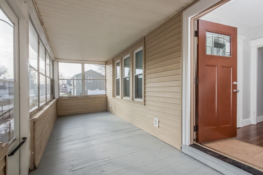 76 Clayton Street Springfield, MA 01107 - Photo 17 of 29 Gallery Image 17