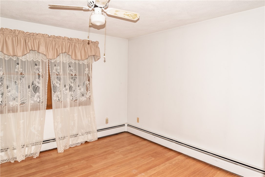 33 Loomis Street Cranston, RI 02920 - Photo 14 of 20