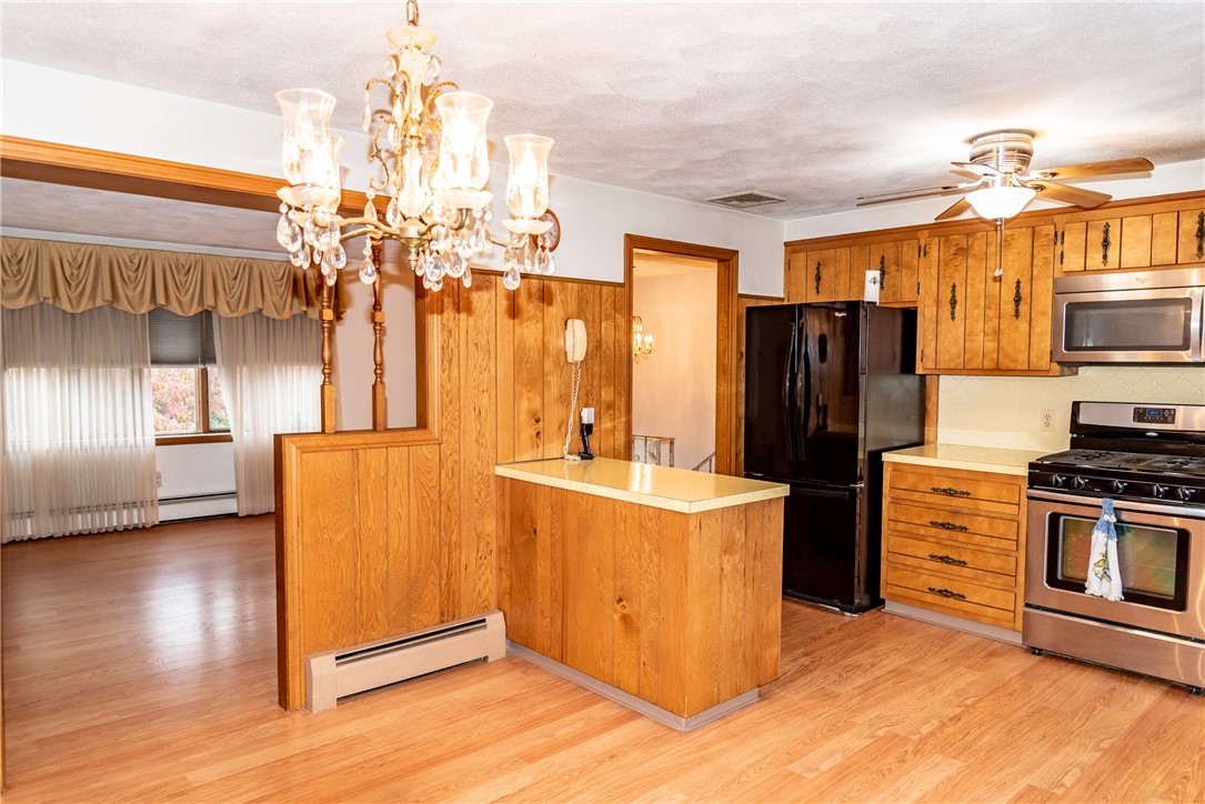 33 Loomis Street Cranston, RI 02920 - Photo 6 of 20