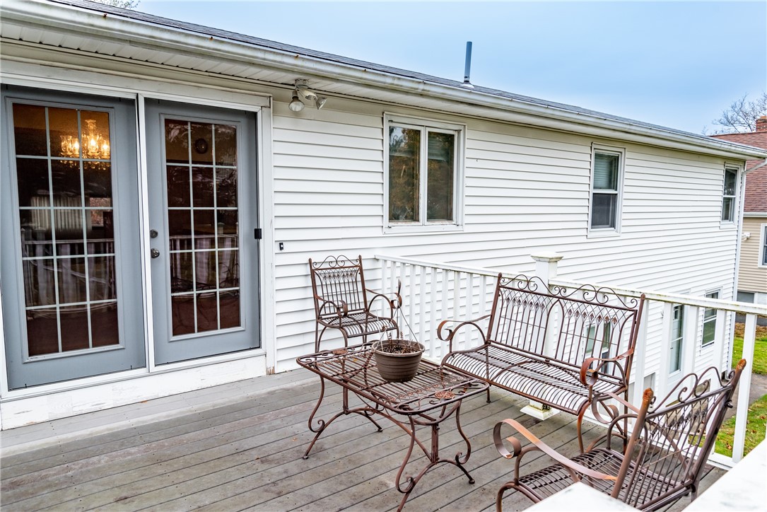 33 Loomis Street Cranston, RI 02920 - Photo 9 of 20