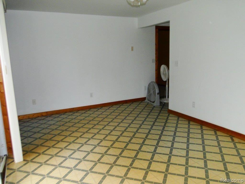 4901 5 Lakes Road North Branch, MI 48461 - Photo 7 of 32 Dining Room (2).JPG