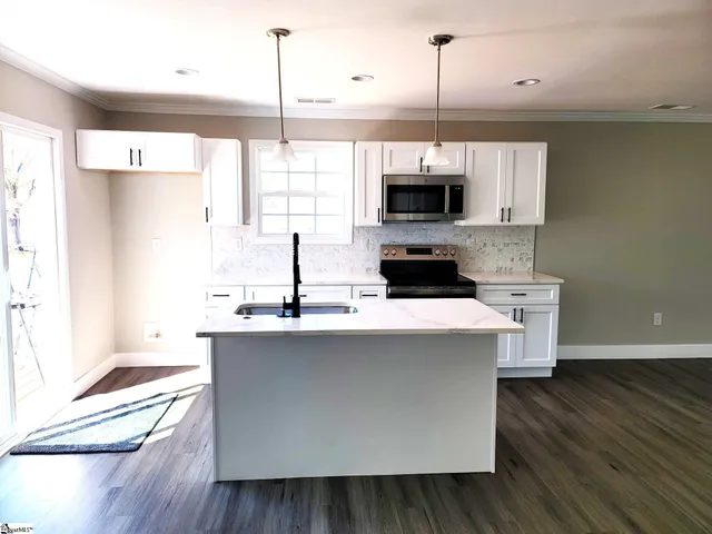 $284,900 | 108 Longshore Drive, Belton, SC 29627