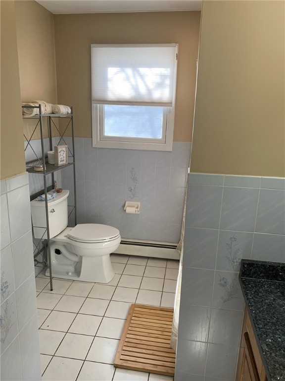 14 Curran Road Cumberland, RI 02864 - Photo 11 of 19 additional view, full bathroom- tile/tub/shower