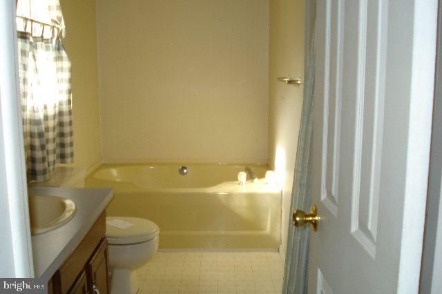 86 Cold Springs Road Carlisle, PA 17015 - Photo 6 of 11 Gallery Image 6