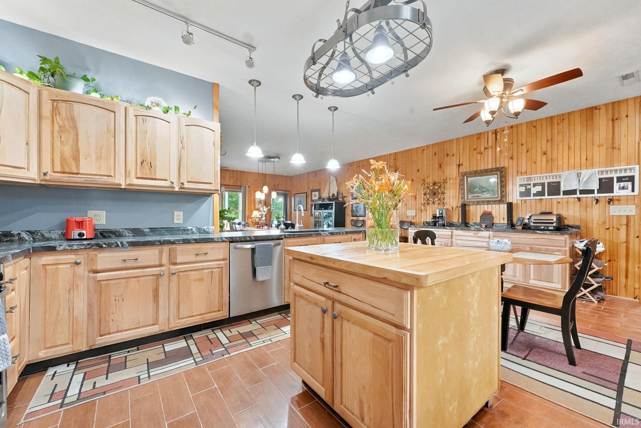 2238 East St Road Claypool, IN 46510 - Photo 14 of 36