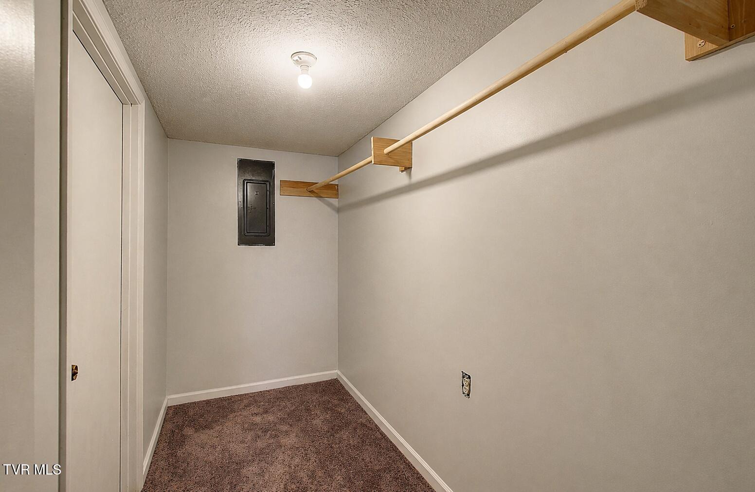 161 Grandview Road Bristol, VA 24201 - Photo 42 of 51 Closet