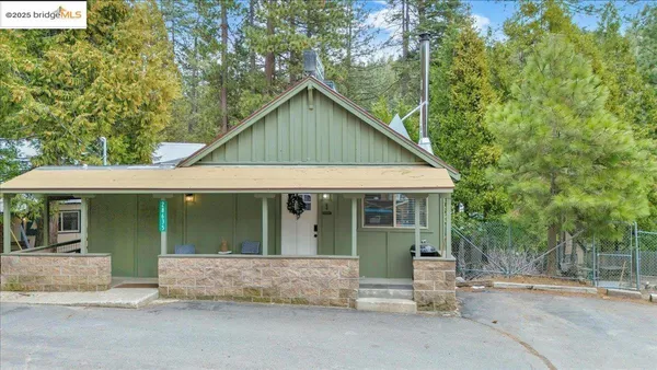 a view of a house with a outdoor space