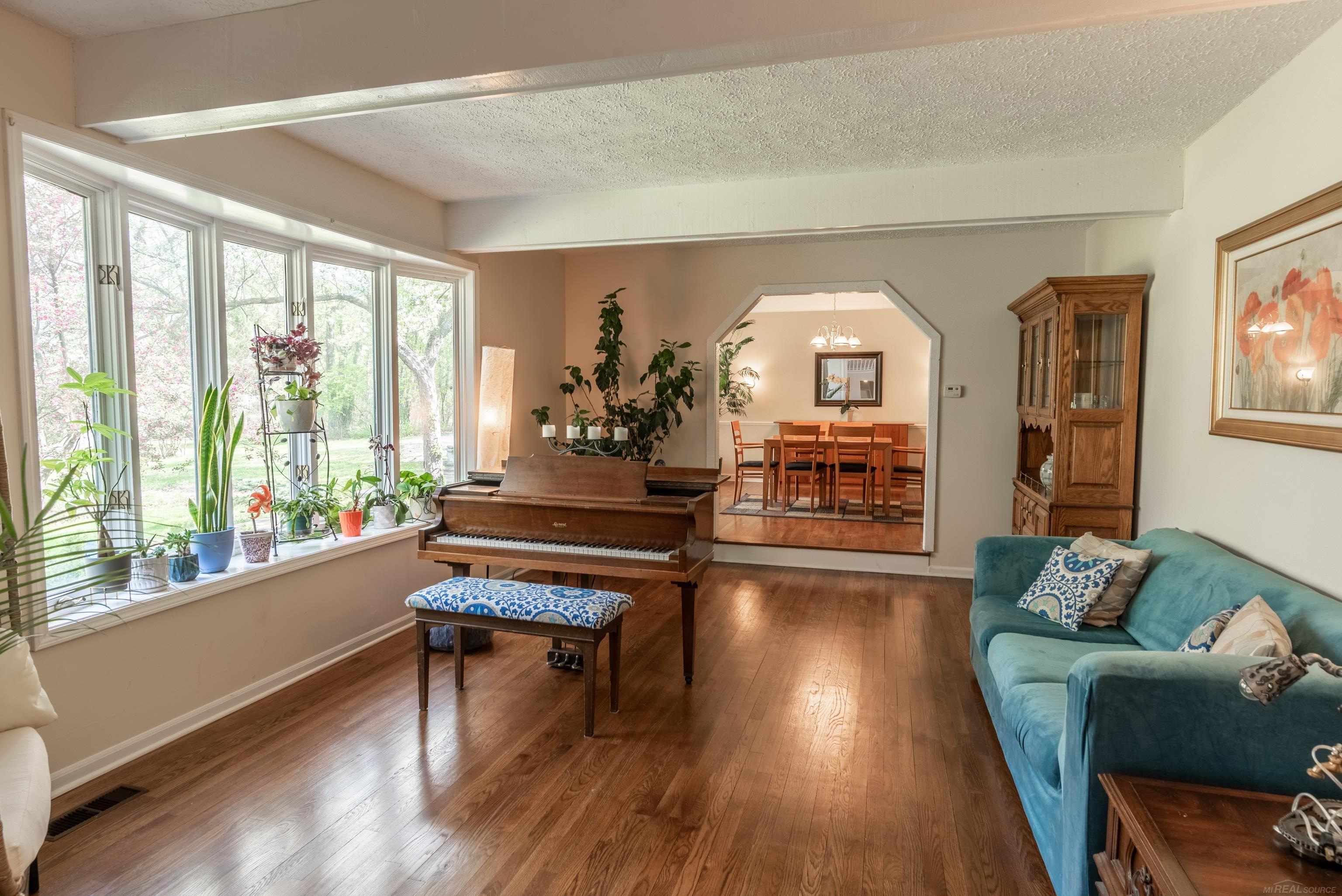 8430 West Gates Street Romeo, MI 48065 - Photo 5 of 47 Front Great Room
