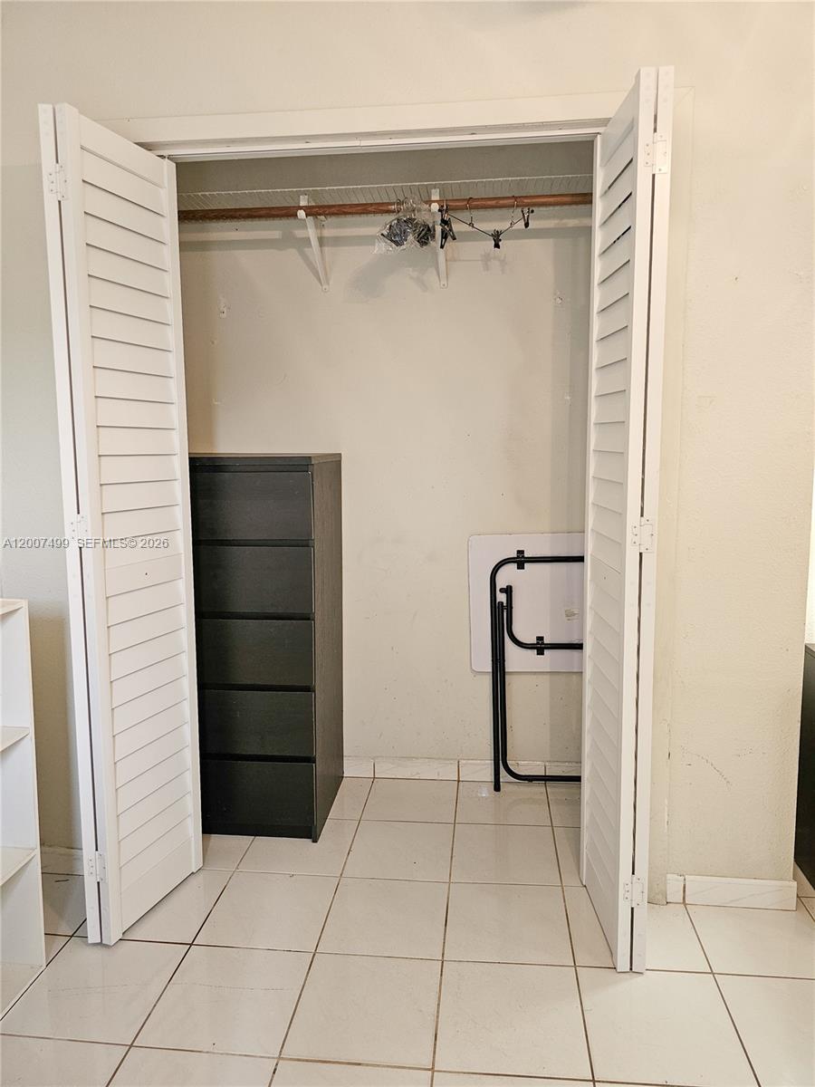 54 Southwest 24th Road, Unit RIGHT Miami, FL 33129 - Photo 12 of 13
