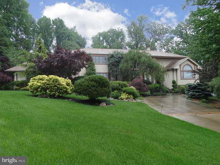3439 Manor Road Huntingdon Valley, PA 19006 - Photo 1 of 25 Gallery Image 1