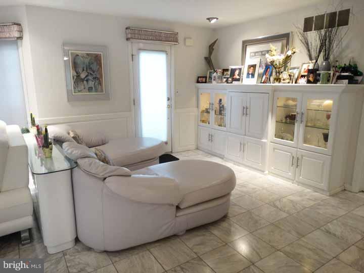 3439 Manor Road Huntingdon Valley, PA 19006 - Photo 11 of 25 Gallery Image 11