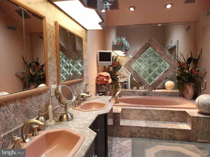 3439 Manor Road Huntingdon Valley, PA 19006 - Photo 24 of 25 Gallery Image 24