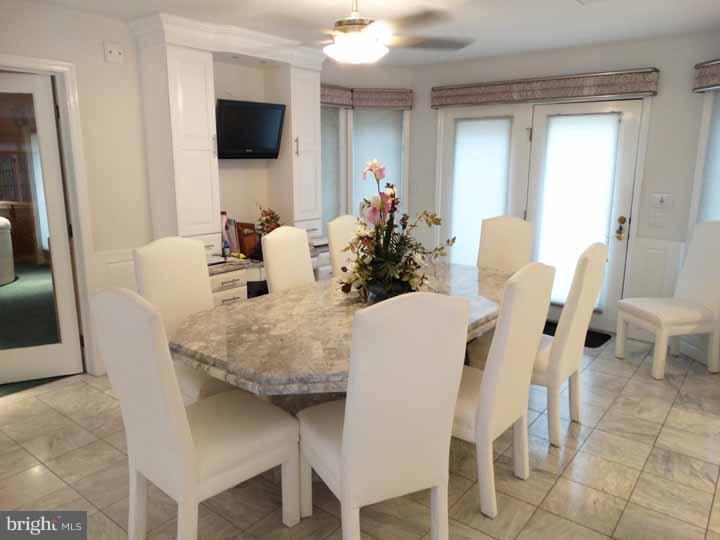 3439 Manor Road Huntingdon Valley, PA 19006 - Photo 8 of 25 Gallery Image 8