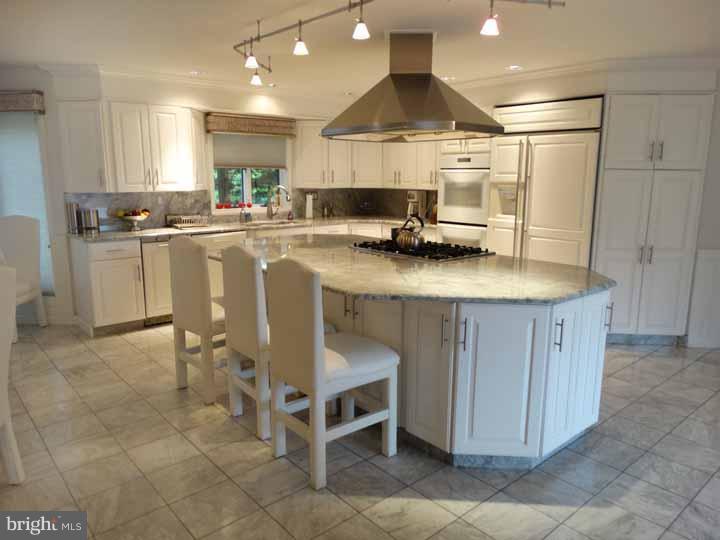 3439 Manor Road Huntingdon Valley, PA 19006 - Photo 10 of 25 Gallery Image 10