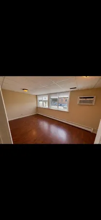 $1,450 | 300 Lincoln Avenue, Unit 2, Fox River Grove, IL 60021