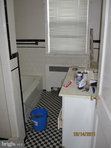 1423 Northgate Road Baltimore, MD 21218 - Photo 6 of 24 Bath
