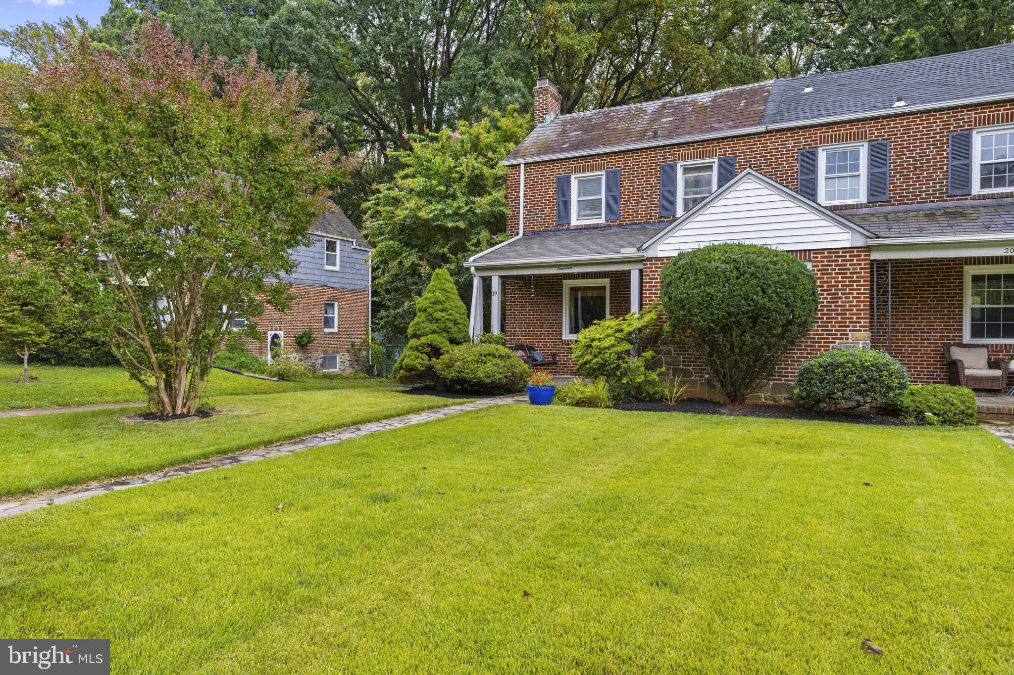 19 Somerset Road Baltimore, MD 21228 - Photo 38 of 39 a front view of a house with garden