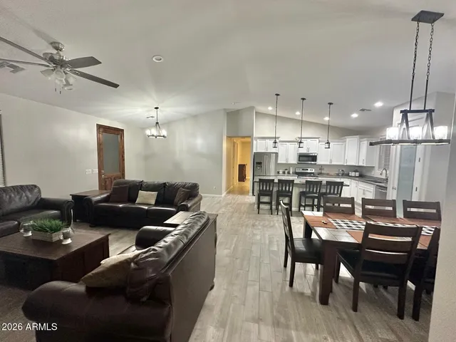 $2,150 | 2612 South 336th Avenue, Tonopah, AZ 85354