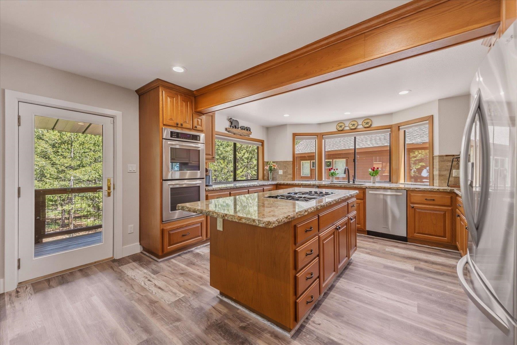 11442 Chalet Road Truckee, CA 96161 - Photo 9 of 28