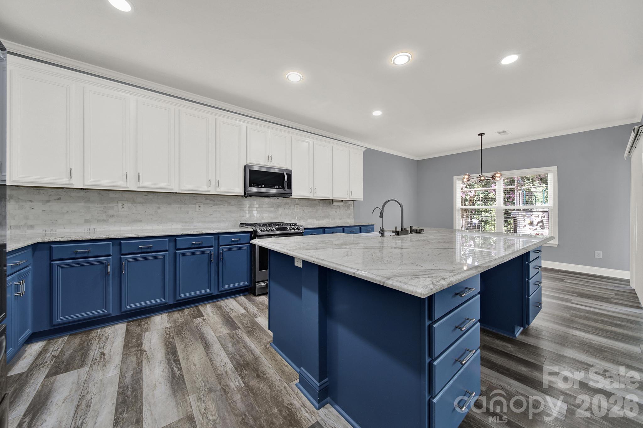 325 Mt Side Way Fort Mill, SC 29715 - Photo 13 of 47