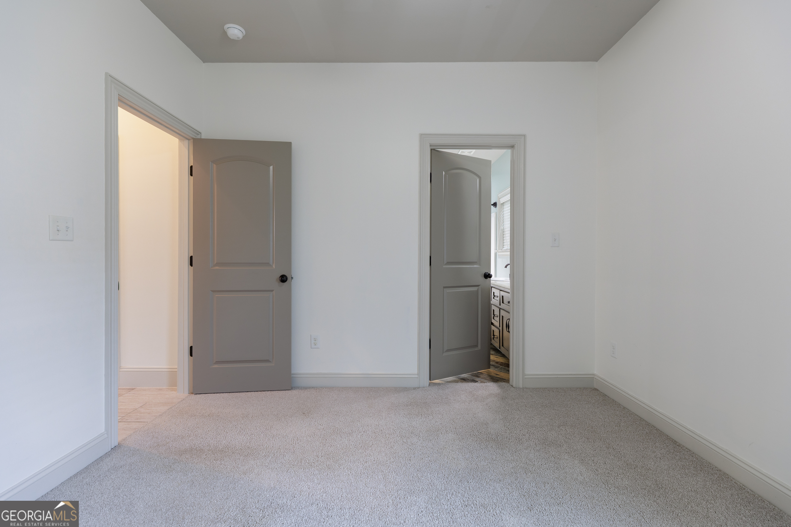 5109 Village Way Hahira, GA 31632 - Photo 32 of 42 a view of an empty room