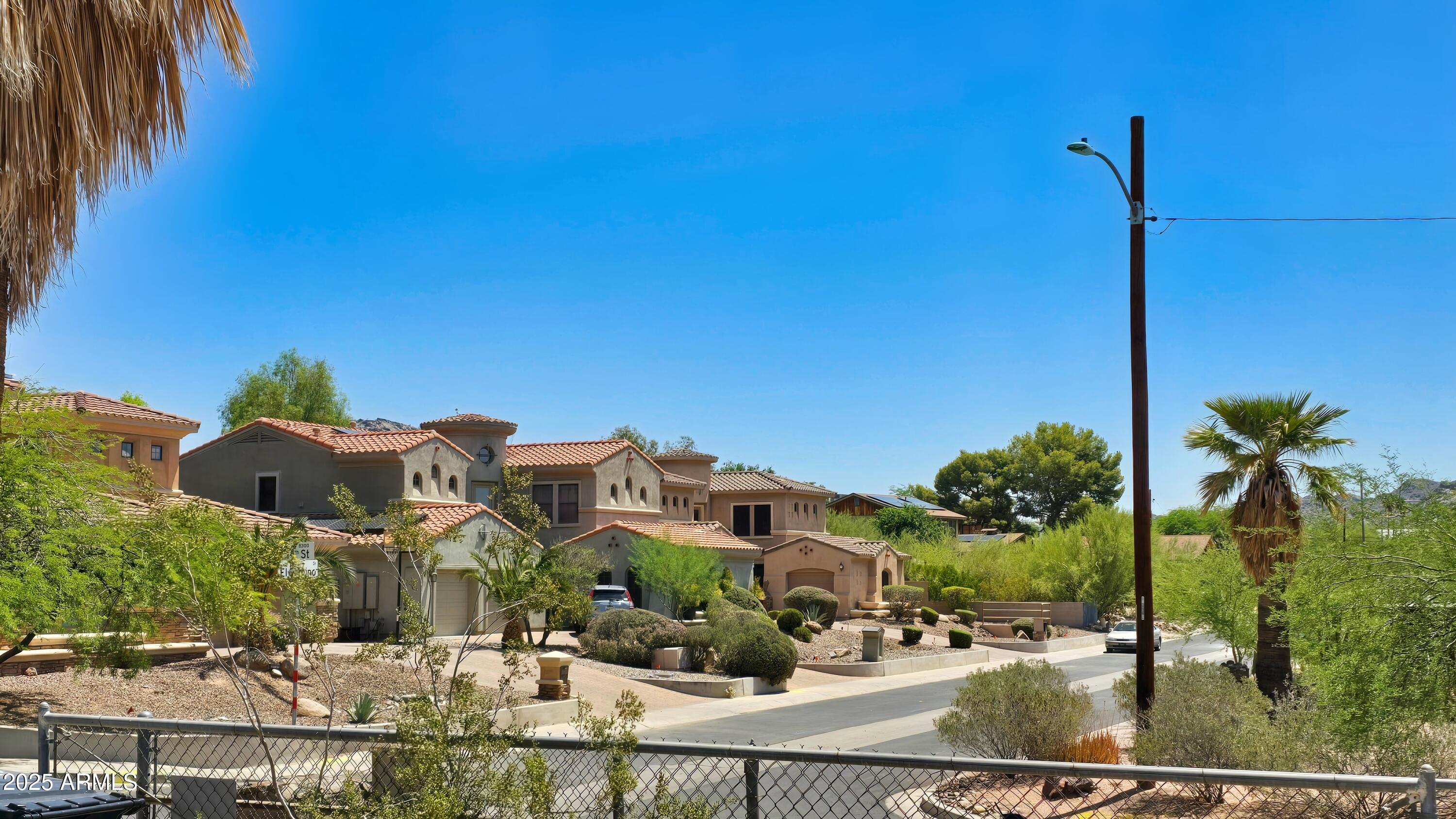 8220 North 14th Street, Unit 1 Phoenix, AZ 85020 - Photo 2 of 10 8220_8230N14thSt (2)