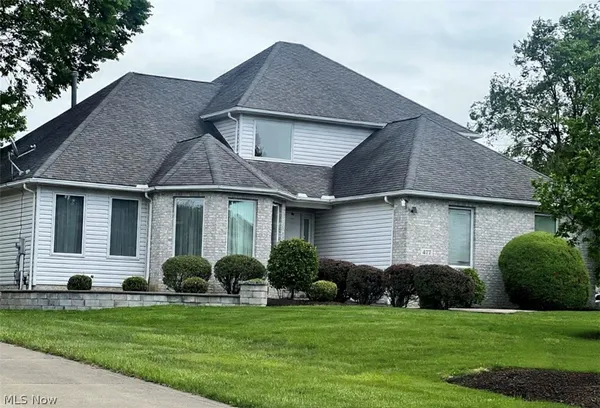 $350,000 | 477 Cranleigh Court, Richmond Heights, OH 44143