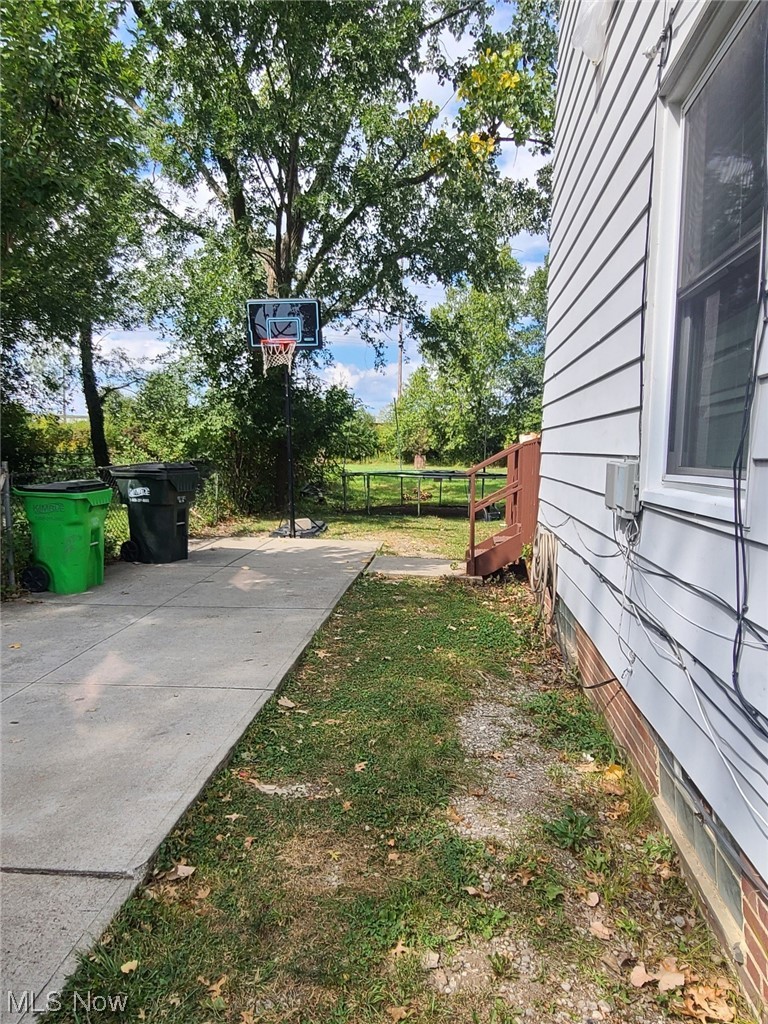25571, unit 1 driveway