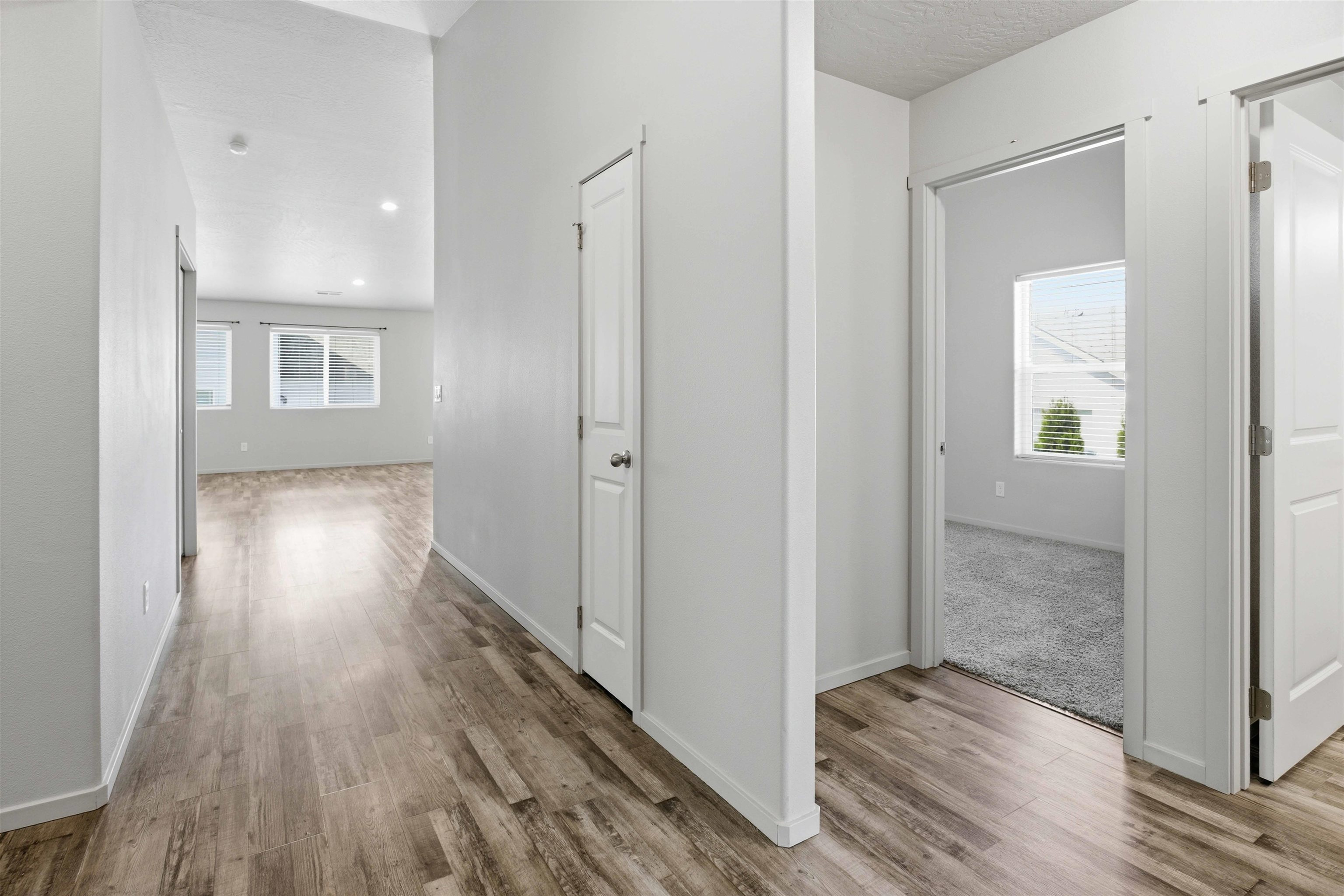 616 South Grady Road Spokane Valley, WA 99016 - Photo 7 of 49 Gallery Image 7