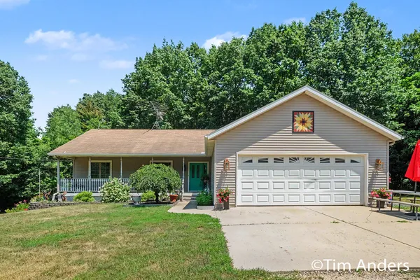 $624,900 | 3455 Northkent Pine Drive, Kent City, MI 49330