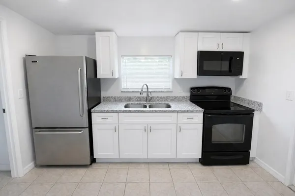 $1,500 | 5010 Killarney Avenue, Unit B, Fort Pierce, FL 34951