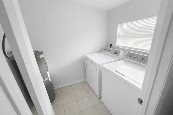 $1,500 | 5010 Killarney Avenue, Unit B, Fort Pierce, FL 34951