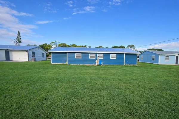 $1,500 | 5010 Killarney Avenue, Unit B, Fort Pierce, FL 34951