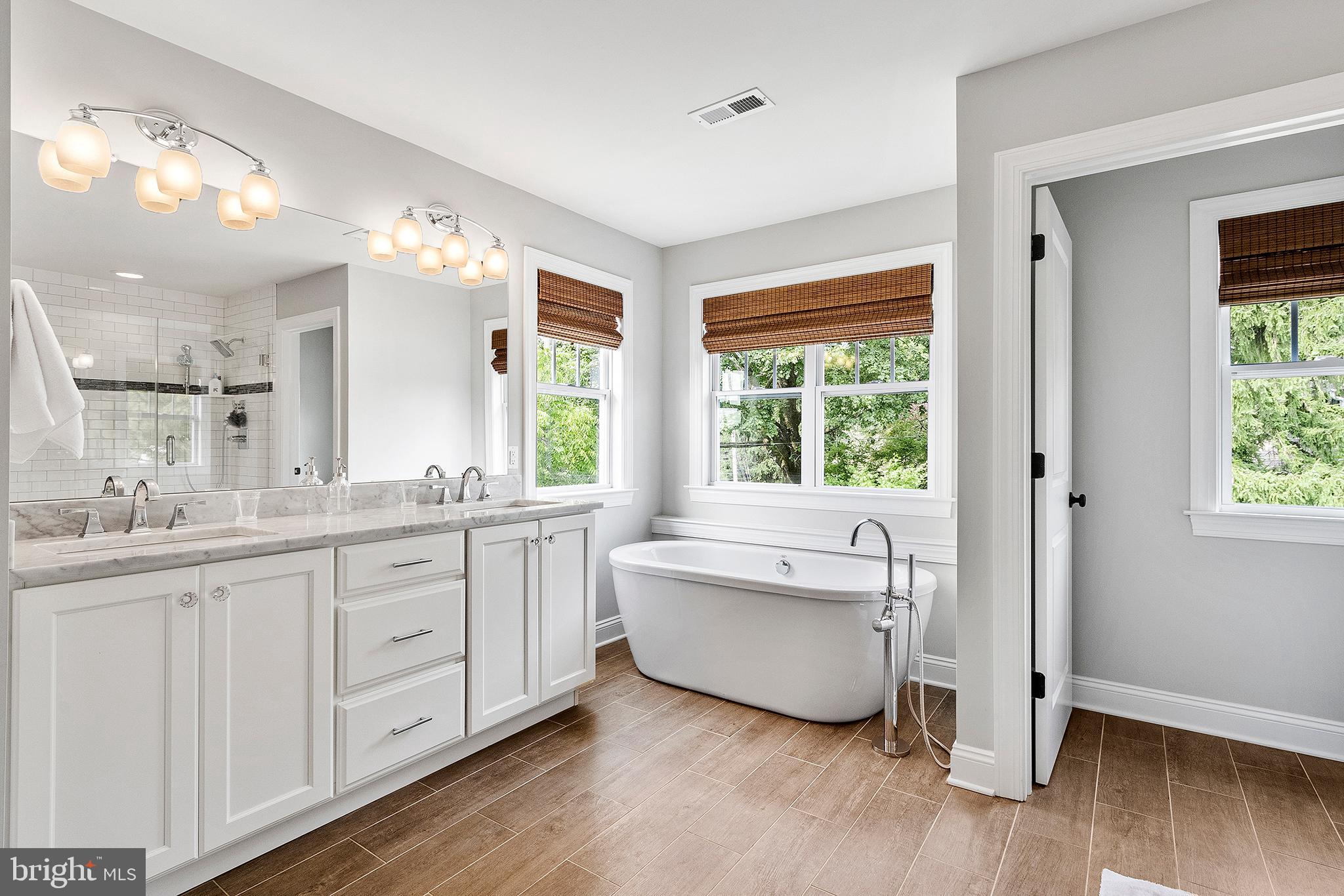 402 Littlebrook Road Berwyn, PA 19312 - Photo 19 of 38 Master bathroom