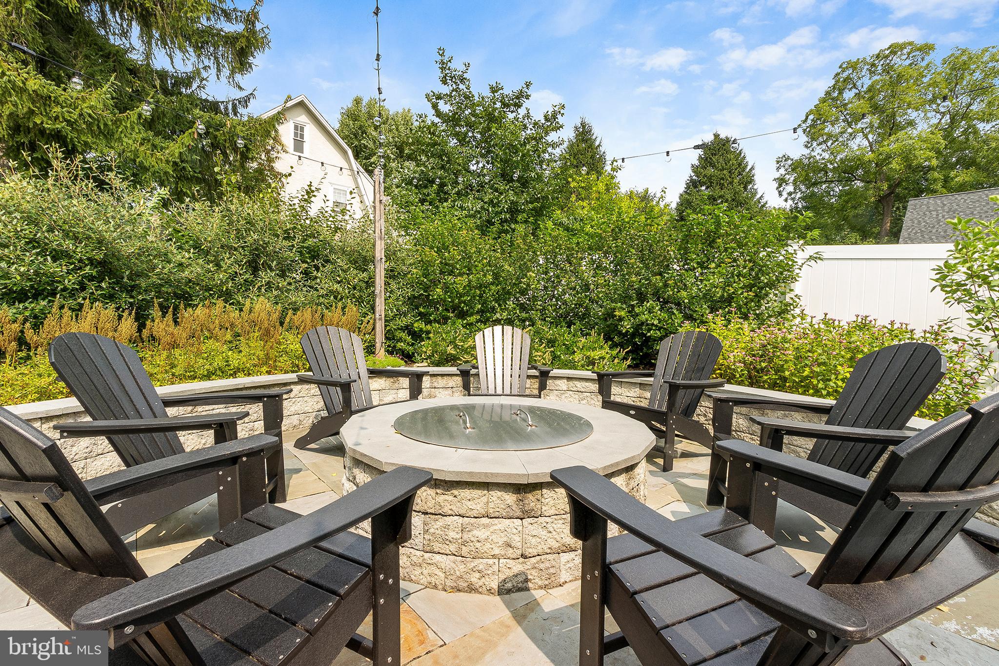 402 Littlebrook Road Berwyn, PA 19312 - Photo 32 of 38 gas fire pit
