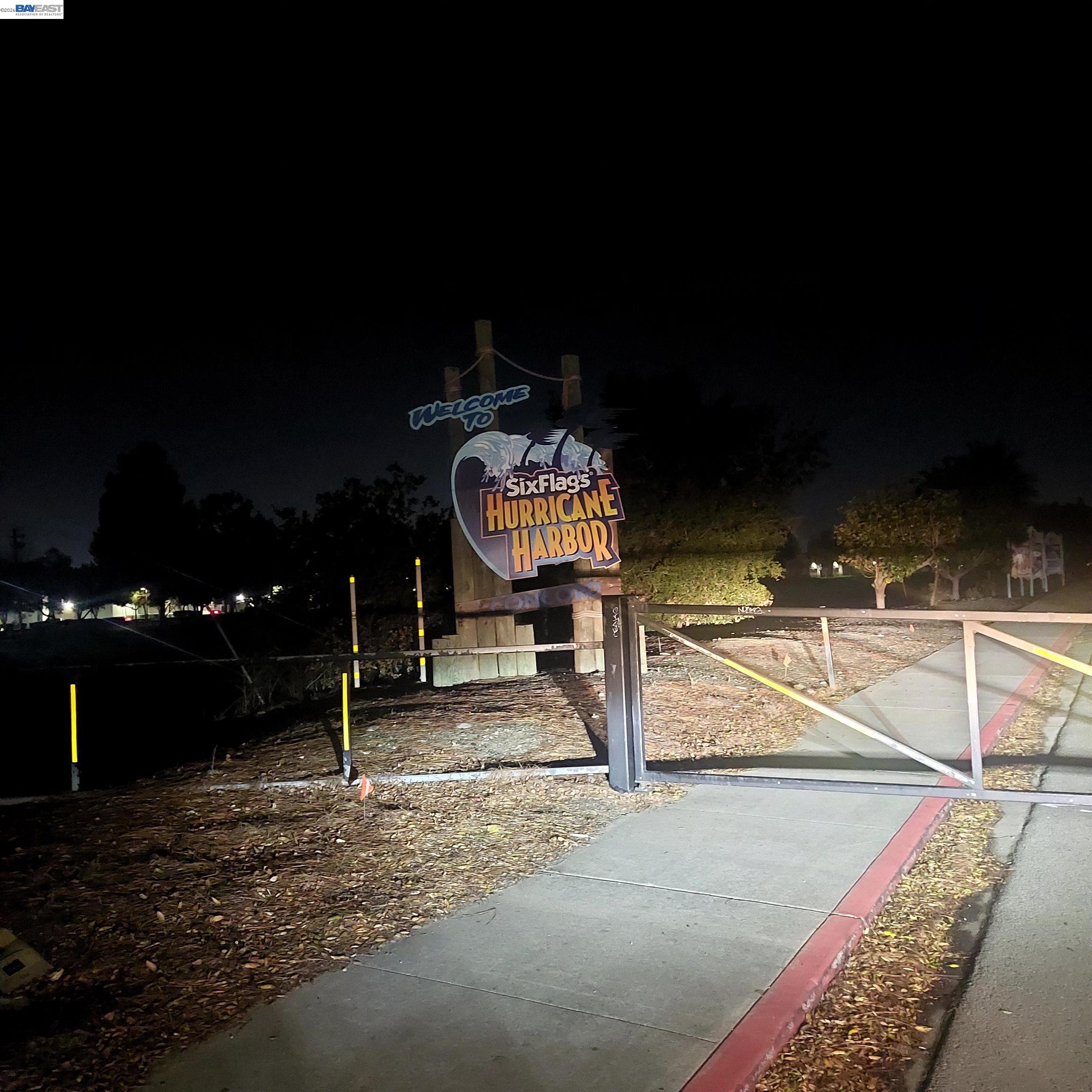 1544 Bailey Road, Unit 3 Concord, CA 94521 - Photo 9 of 10 a view of a balcony with chairs
