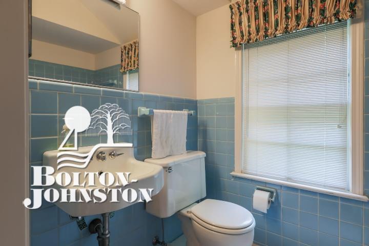 100 Lothrop Road Grosse Pointe, MI 48236 - Photo 24 of 46 First Floor Bath