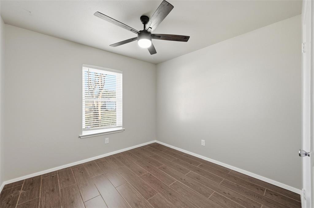 6200 Inspiration Point Arlington, TX 76016 - Photo 15 of 23 Bedroom #2