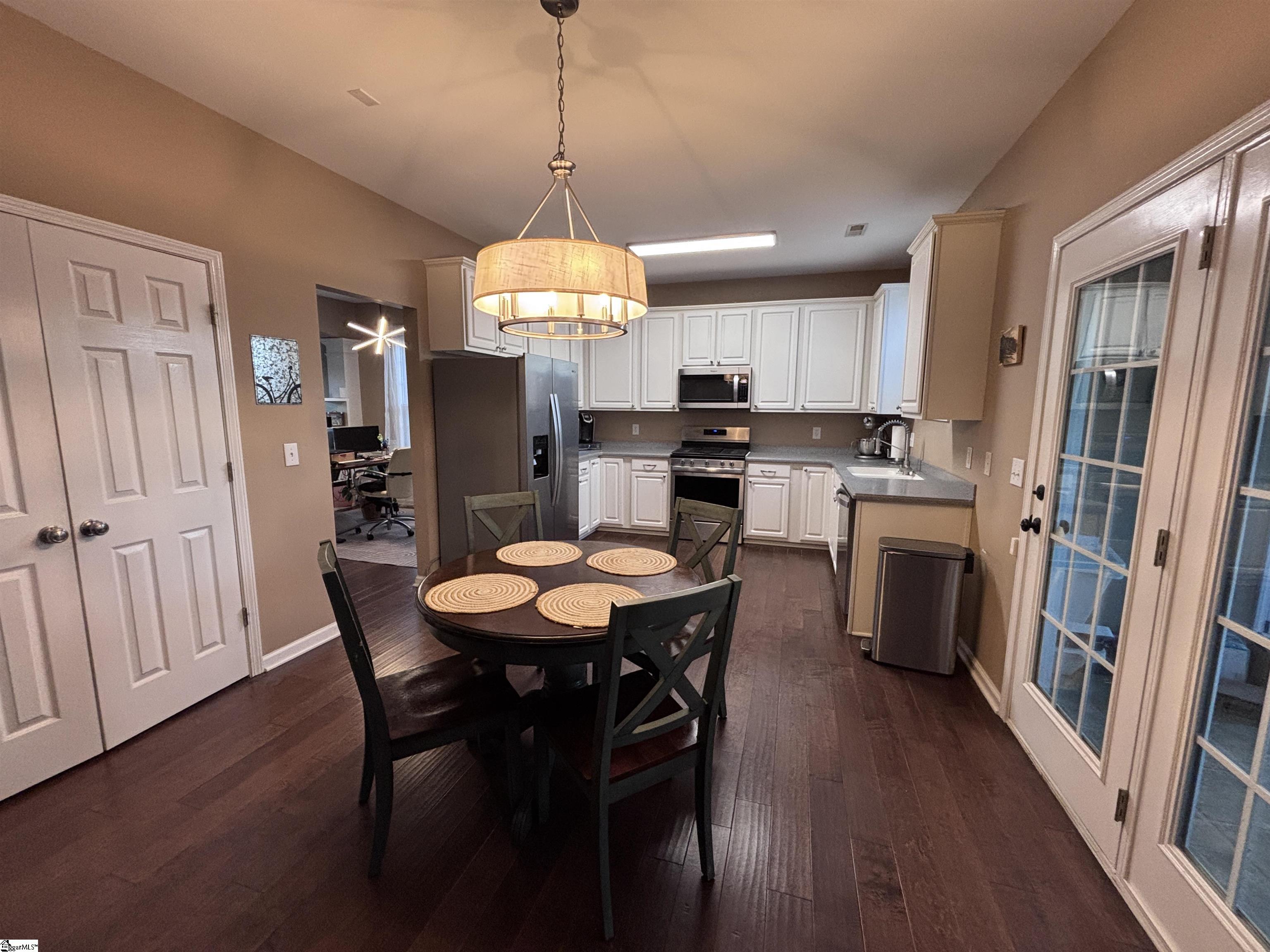 209 Catalan Street Greenville, SC 29607 - Photo 7 of 25 Gallery Image 7