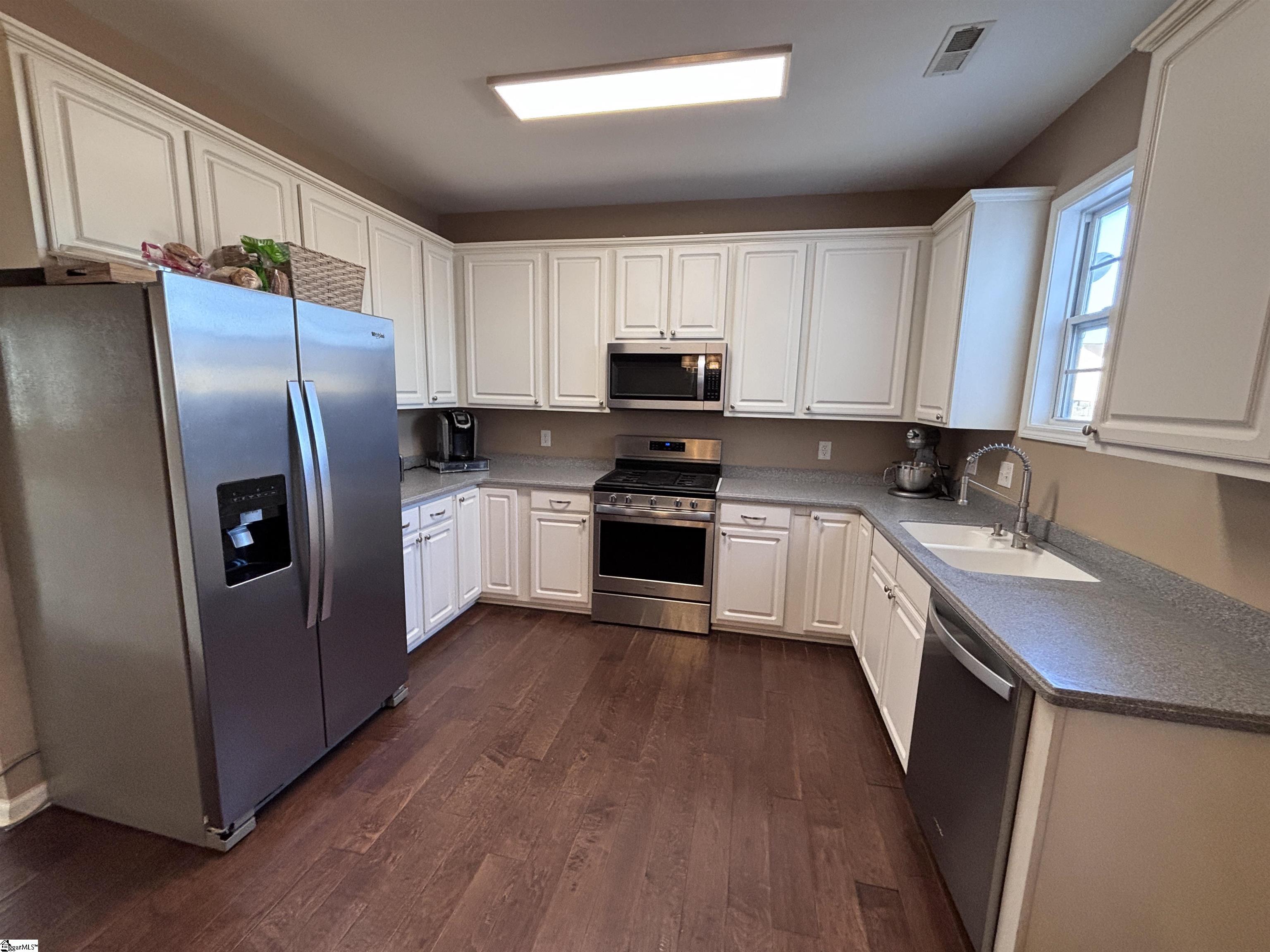 209 Catalan Street Greenville, SC 29607 - Photo 7 of 25