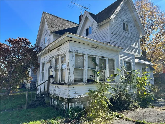 $39,900 | 614 Utica Street, Fulton, NY 13069