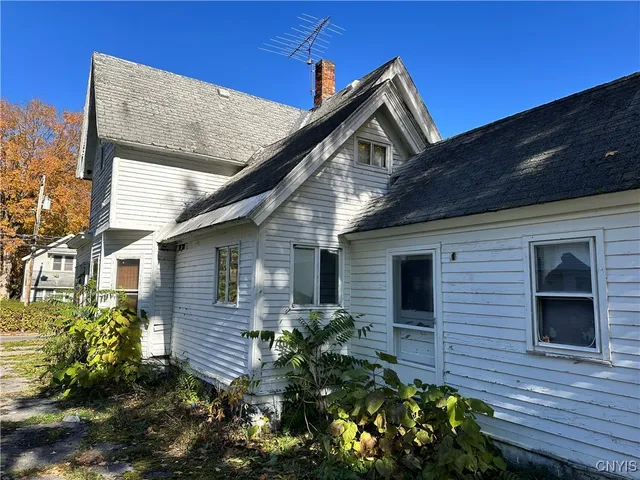 $39,900 | 614 Utica Street, Fulton, NY 13069