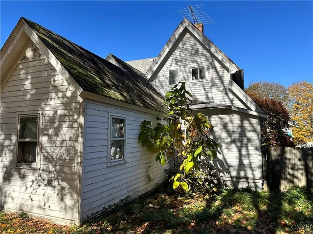 $39,900 | 614 Utica Street, Fulton, NY 13069