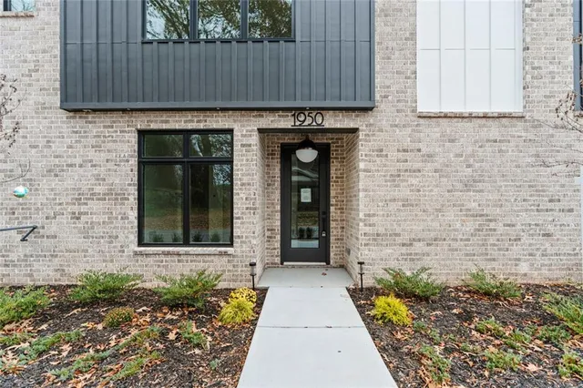 $750,000 | 3960 Clairmont Road, Chamblee, GA 30341