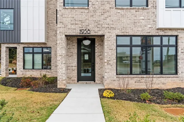 $750,000 | 3960 Clairmont Road, Chamblee, GA 30341