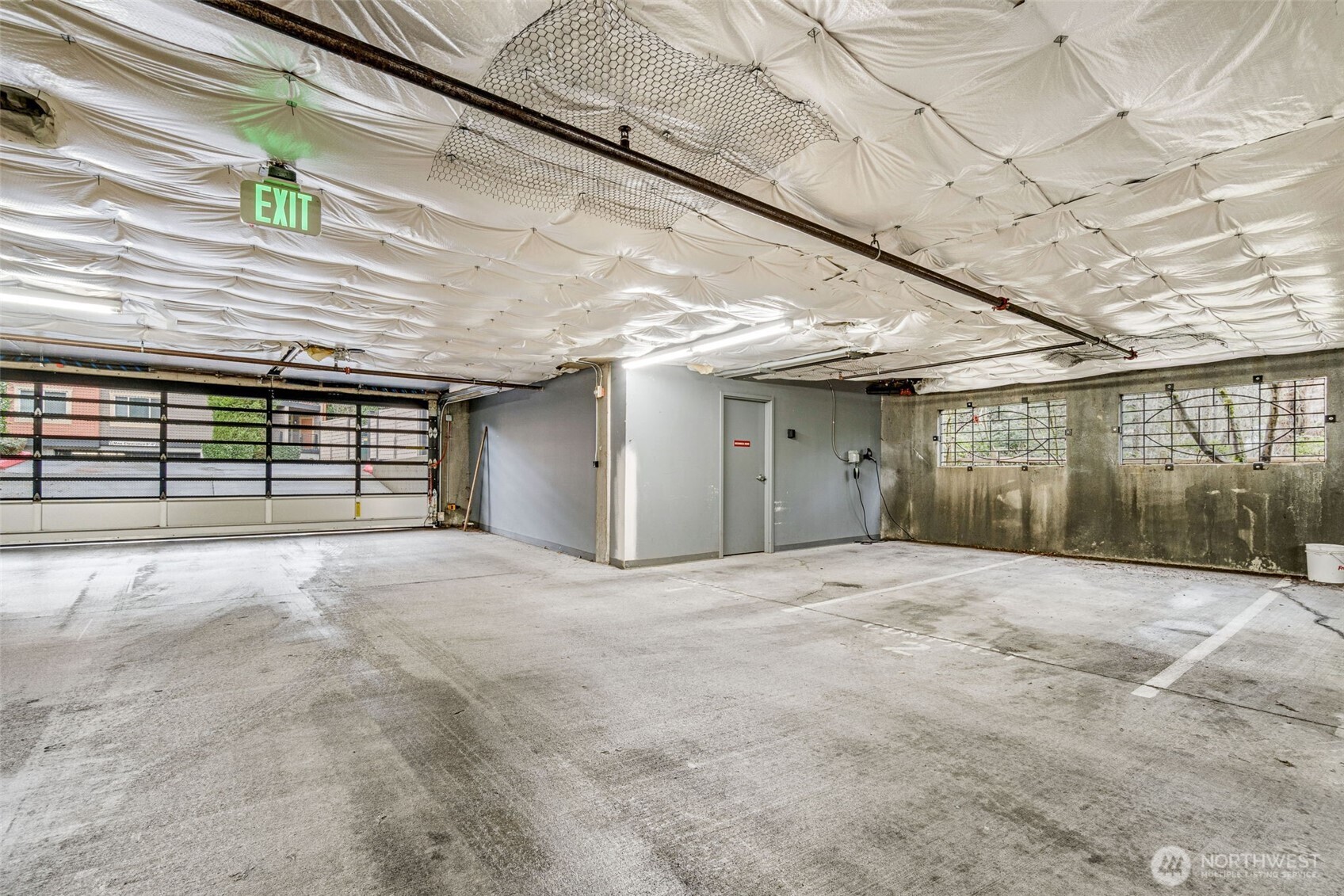 15700 116th Avenue Northeast, Unit 102A Bothell, WA 98011 - Photo 26 of 35 a view of large parking space