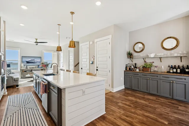 $1,395,000 | 1109 Studdingsail Lane, Charleston, SC 29412