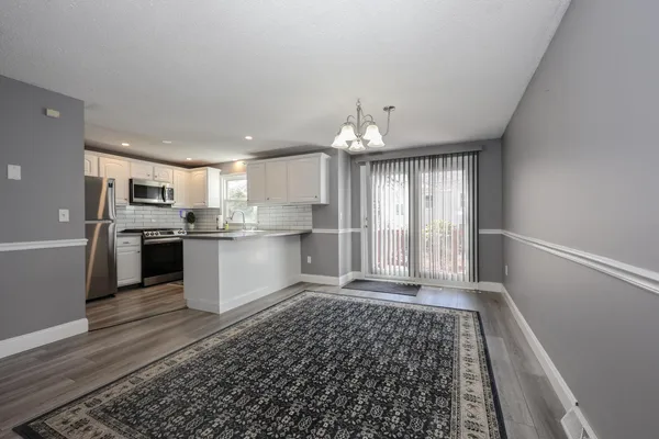 $2,400 | 5 Gleneagle Drive, Nashua, NH 03063